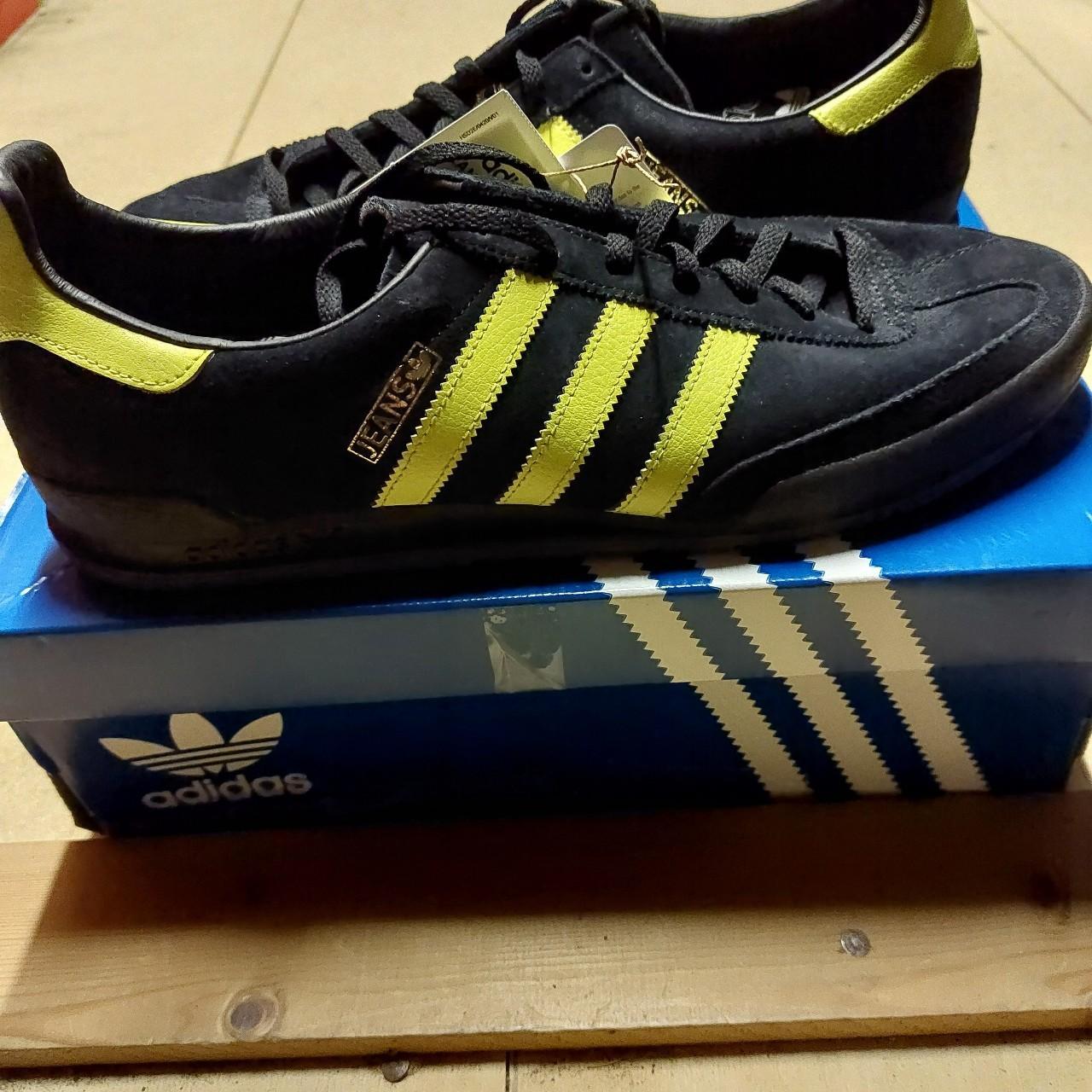 Adidas Originals Men's Black and Yellow Trainers | Depop