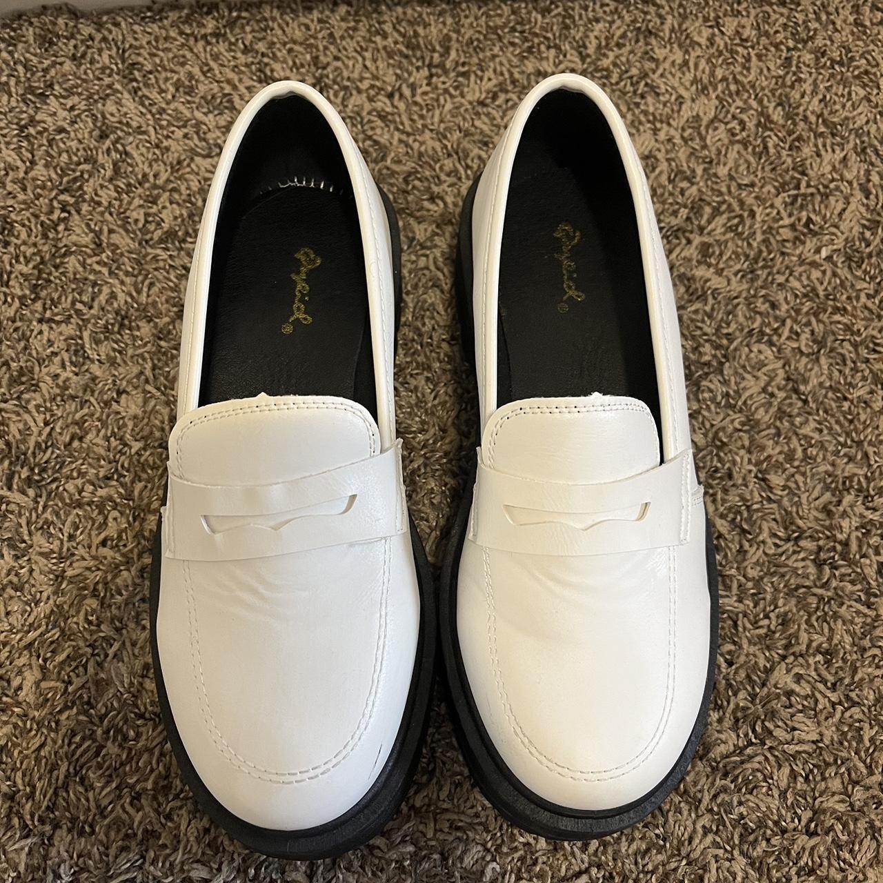 &SISTERS Women's White Loafers | Depop