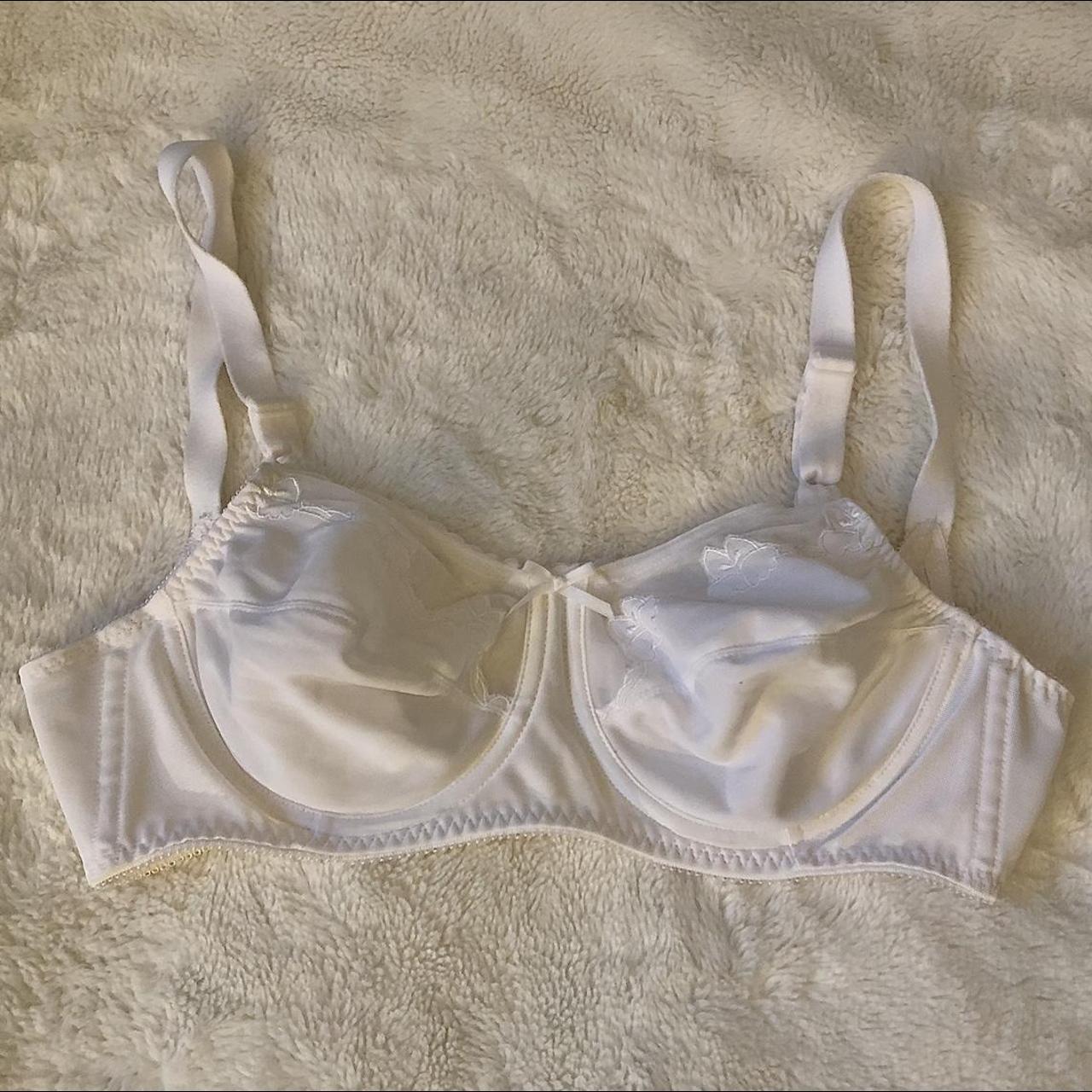 Women's White Bra | Depop