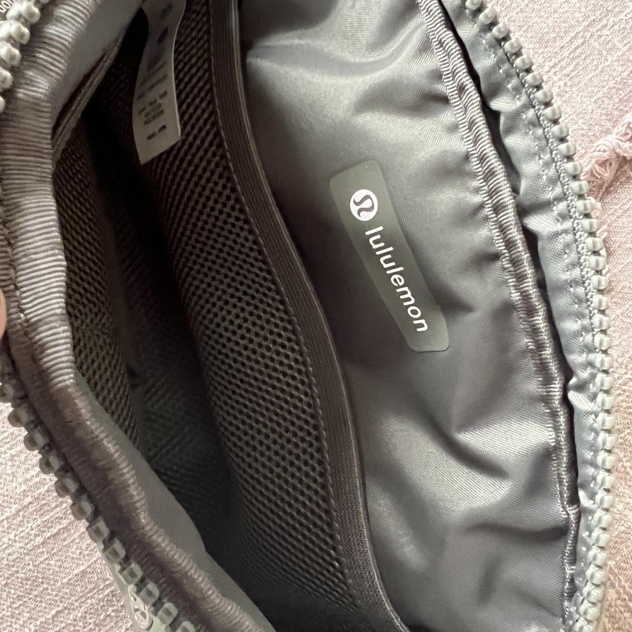 Lululemon Fanny pack Great condition, I just never - Depop