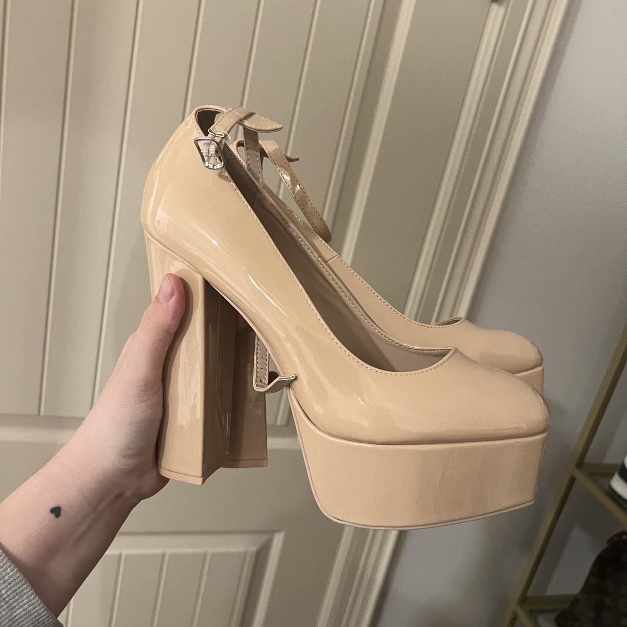 Nude heels store size 11