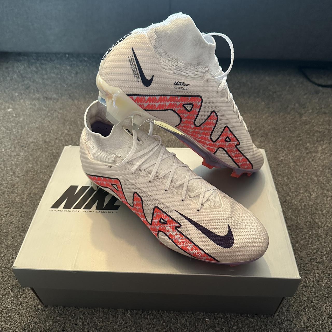 nikeskin football boots