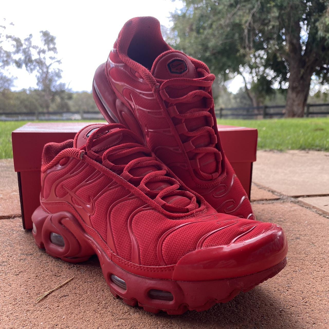 Nike tn triple red best sale