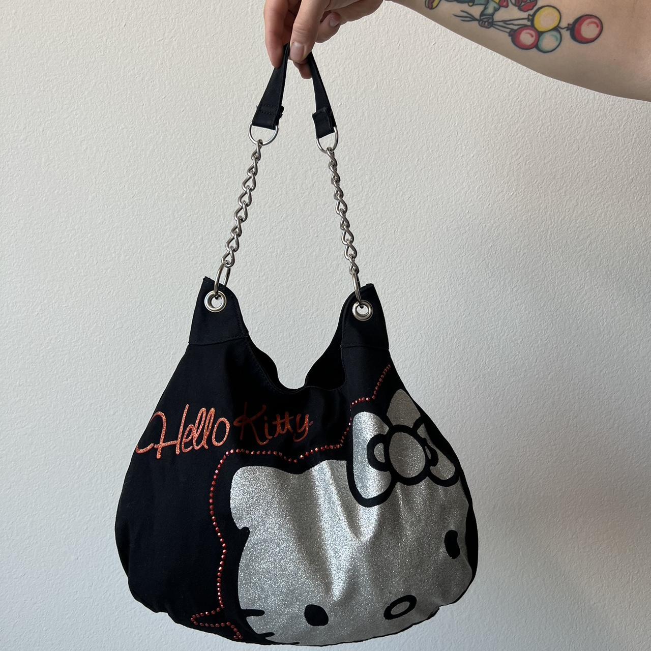 Pricing help on this 2004 hello kitty NWT shoulder purse? I can't find the  exact purse anywhere, thanks! : r/Depop