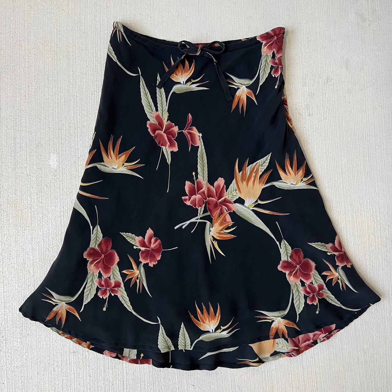 Tommy Bahama Low Waist Floral Midi Skirt ♡ Tagged... - Depop