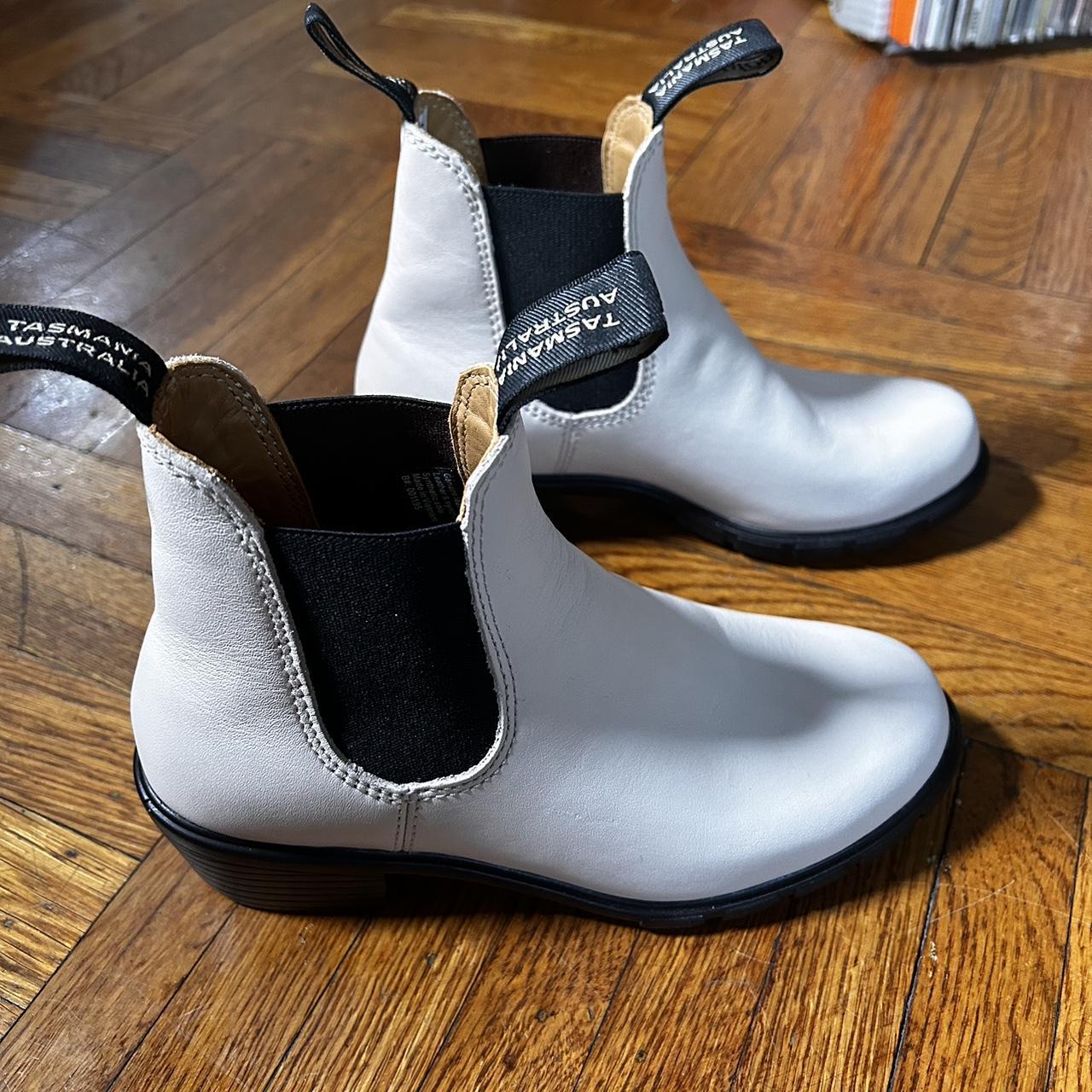 New Blundstone 6.5 white pearl heeled Chelsea boots. Depop