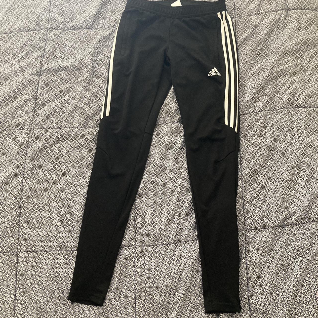 Skinny adidas hot sale joggers womens