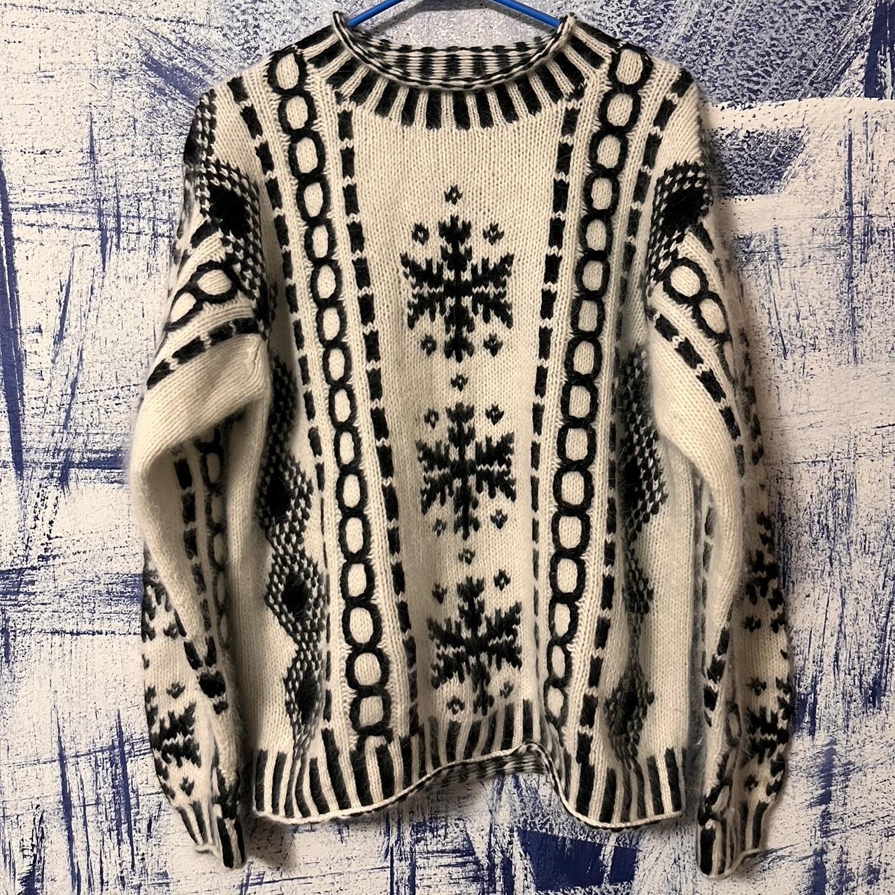 Men's Black and White Jumper | Depop