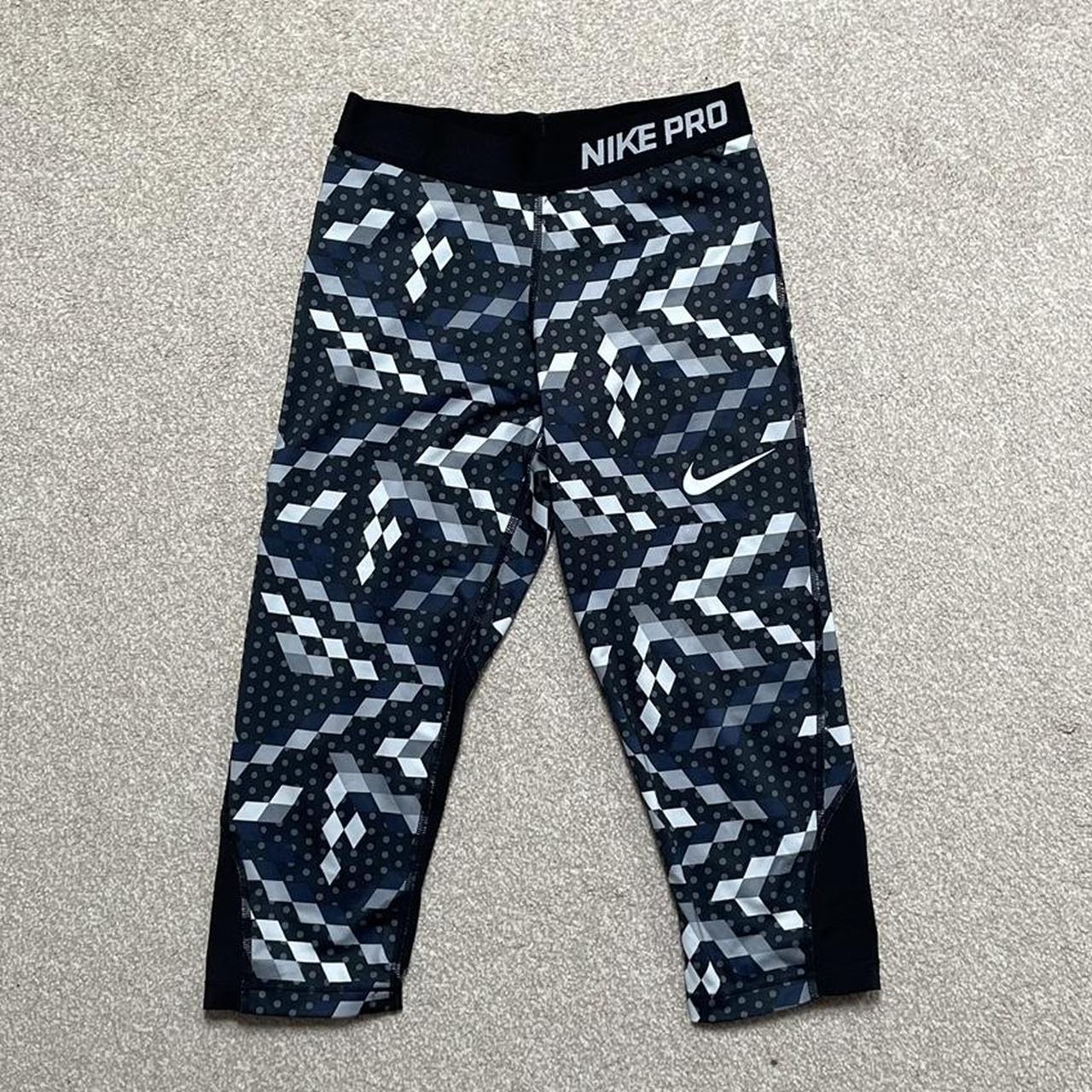 Nike geometric leggings on sale