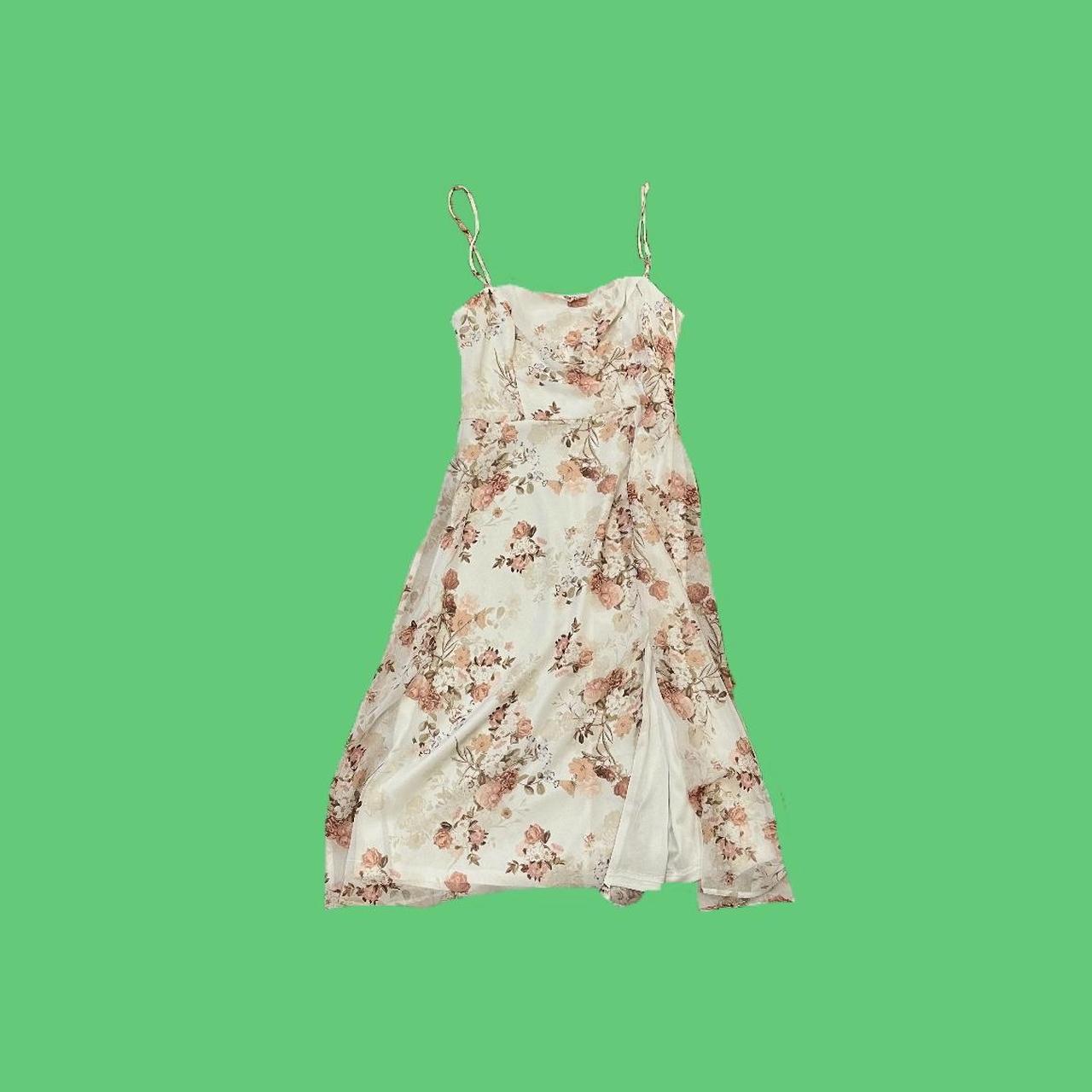 Super cute floral dress - Depop