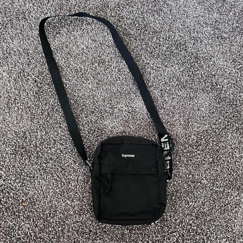 White supreme hot sale shoulder bag