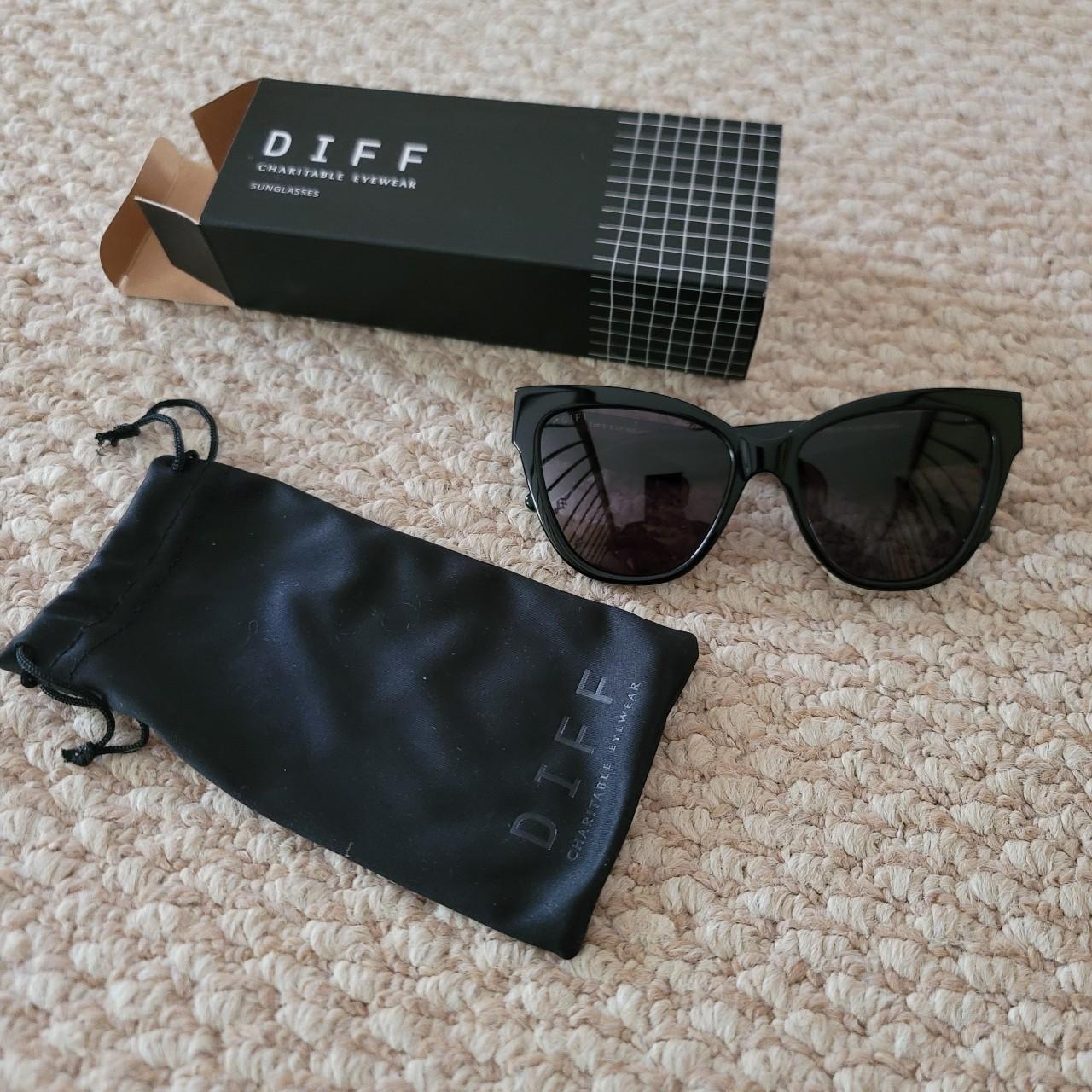 DIFF Women's Black and Gold Sunglasses Depop