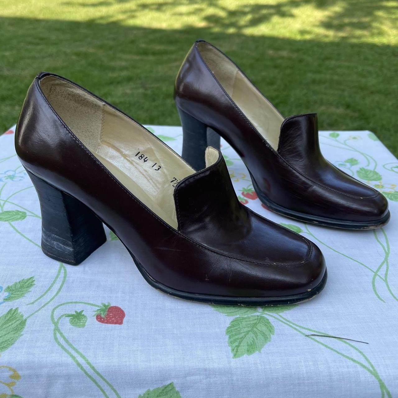 Vintage 90s Steve Madden brown loafer heels Classic. Depop