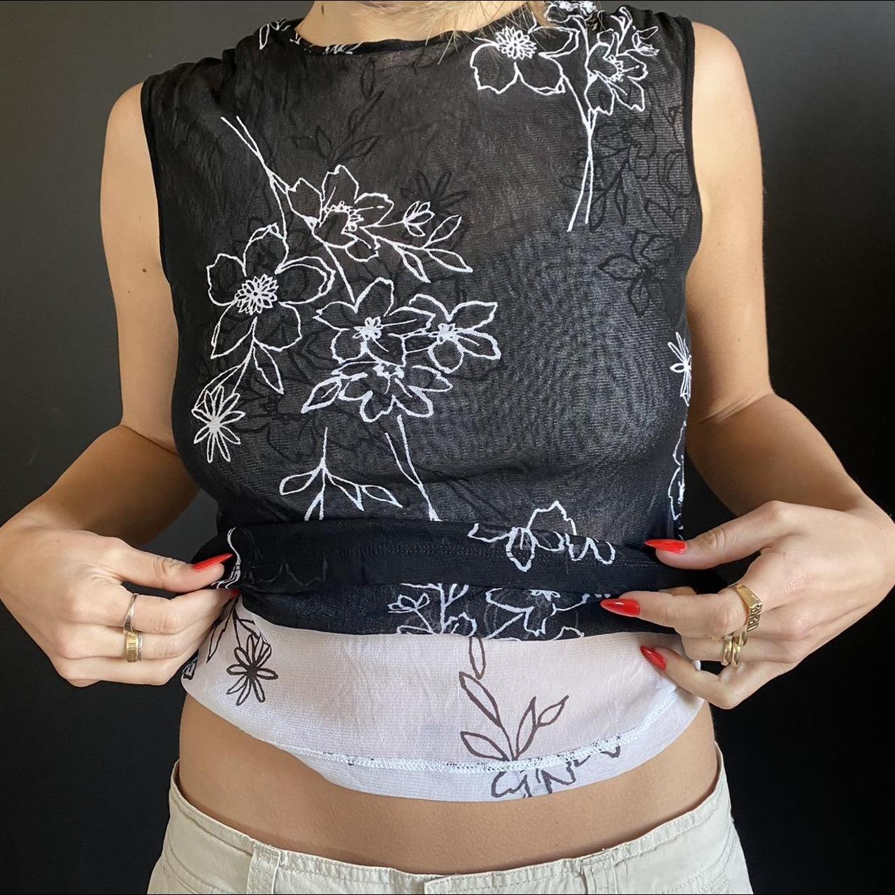 THE LIMITED Women's Black and White Vests-tanks-camis (2)