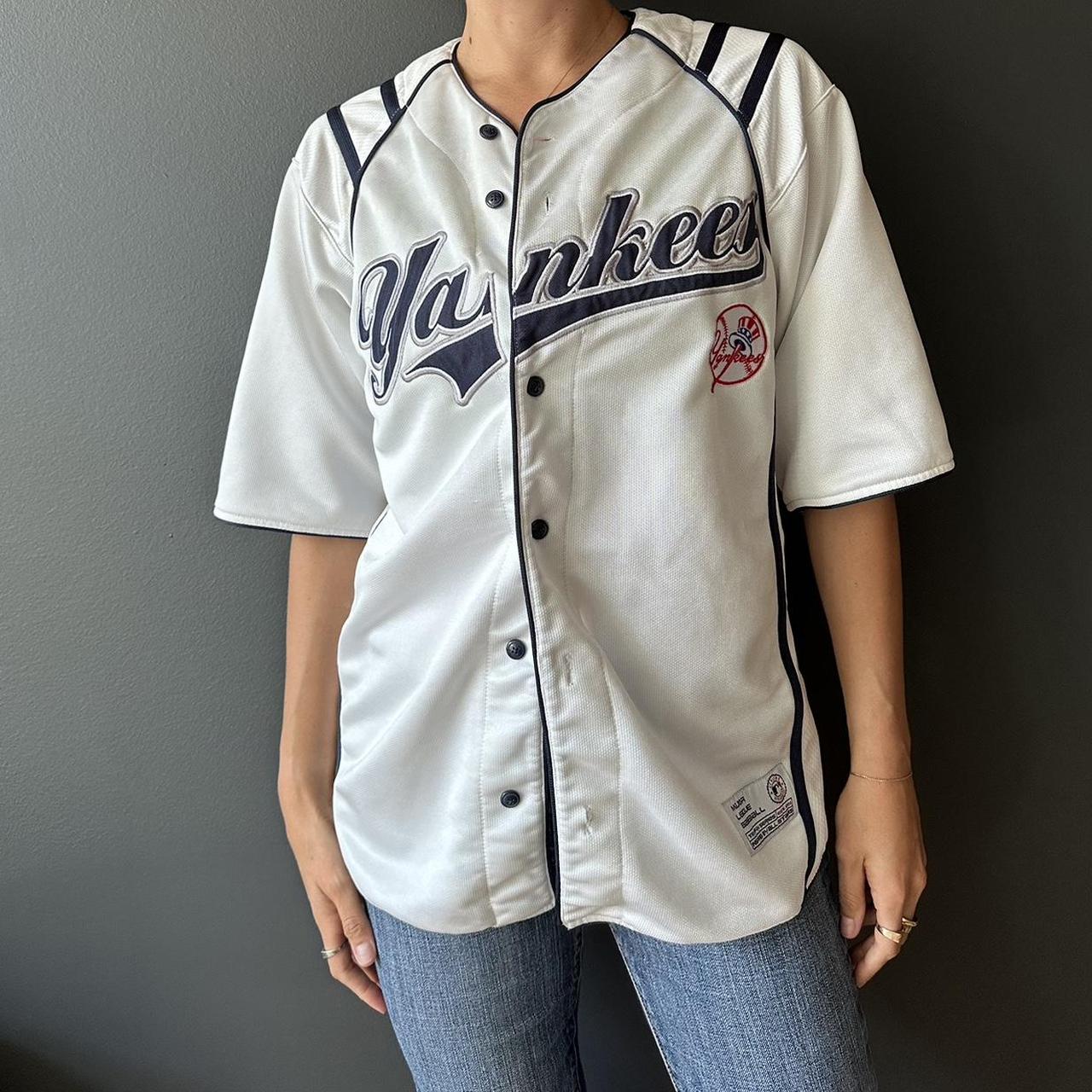 Vintage New outlets York Yankees jersey & t-shirt bundle