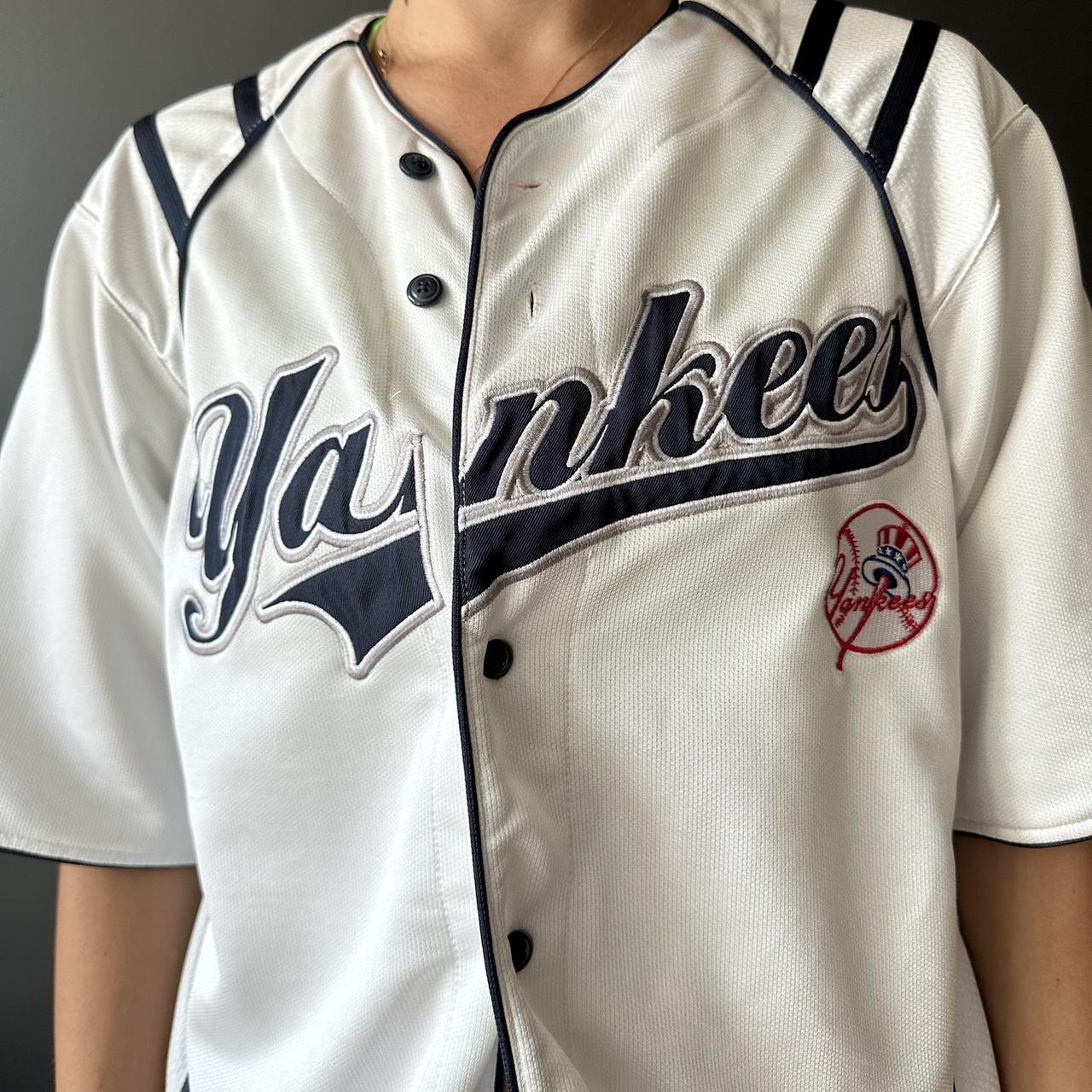 Vintage New York Yankees jersey & t-shirt bundle store