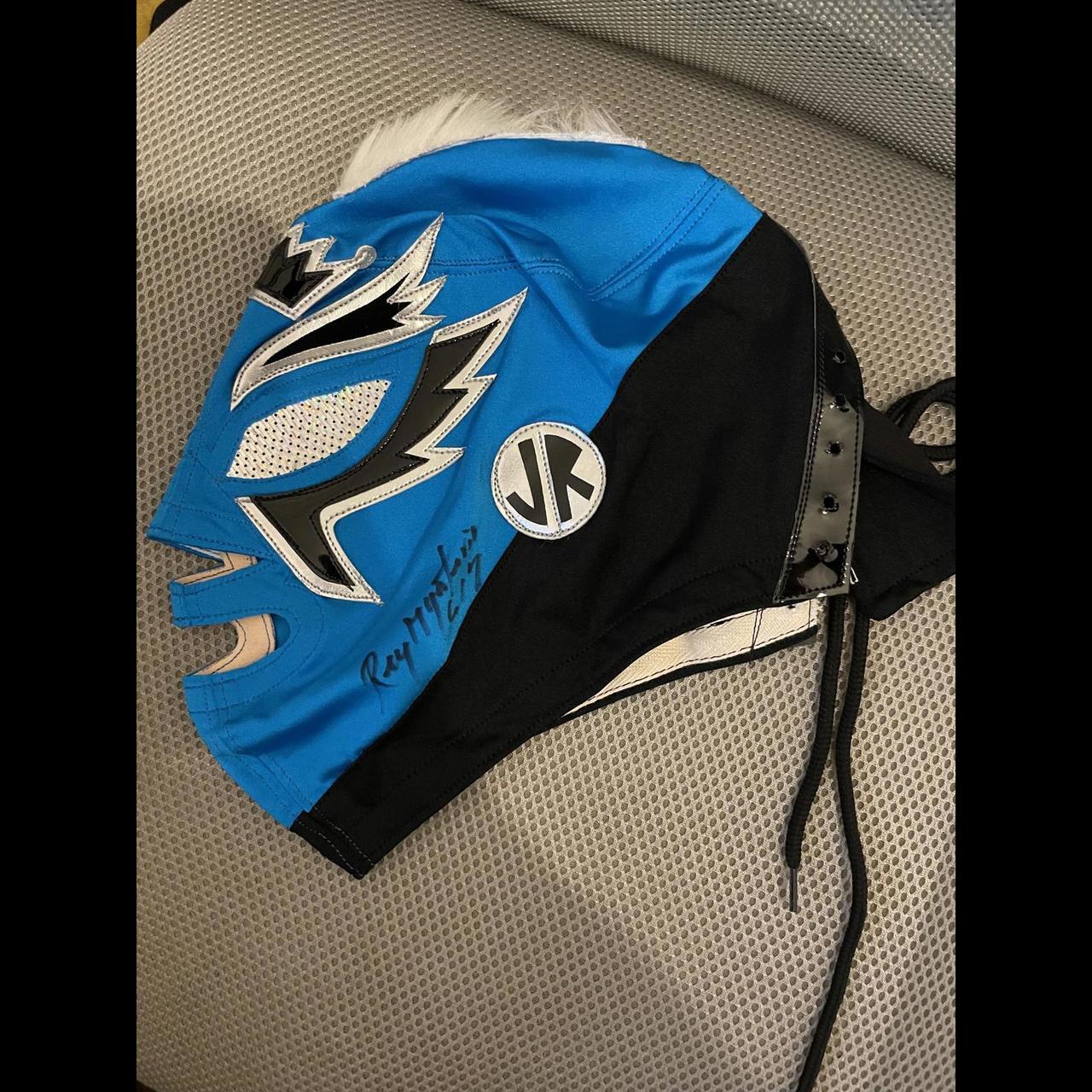 Signed Rey Mysterio Mask and Custom Roots hotsell of Fight Jacket(Size Large)