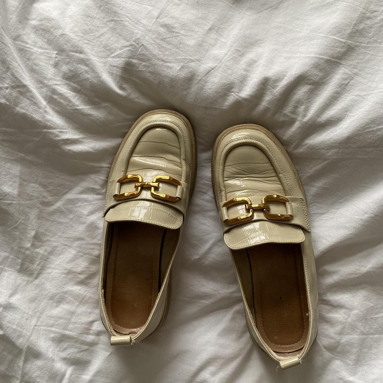 loafers cream