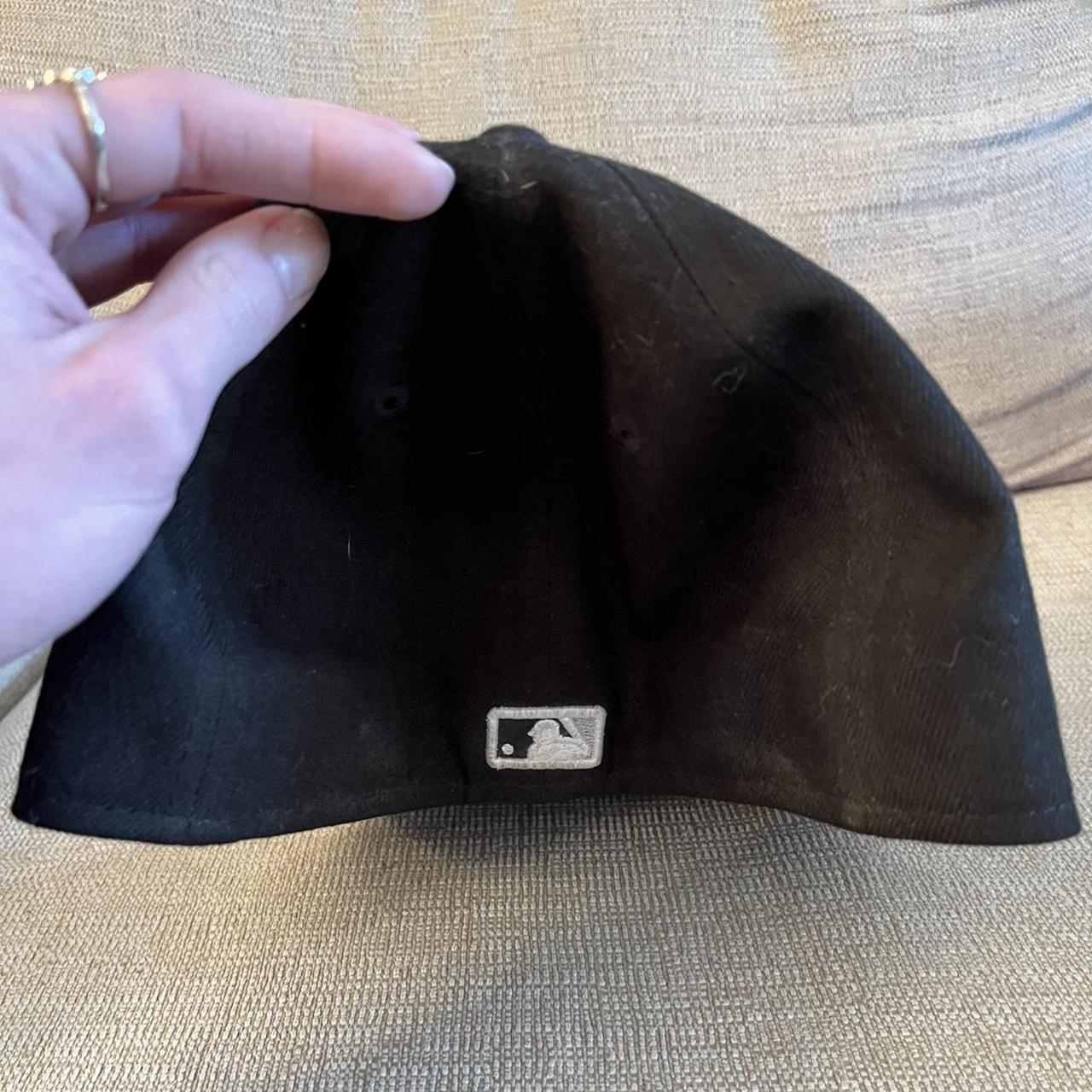 Chicago White Sox Leather New Era Hat - Size 7 - Depop