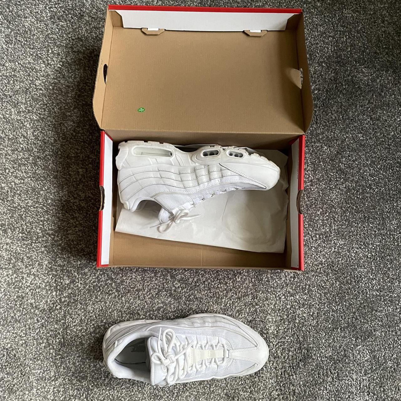 mens white nike trainers uk