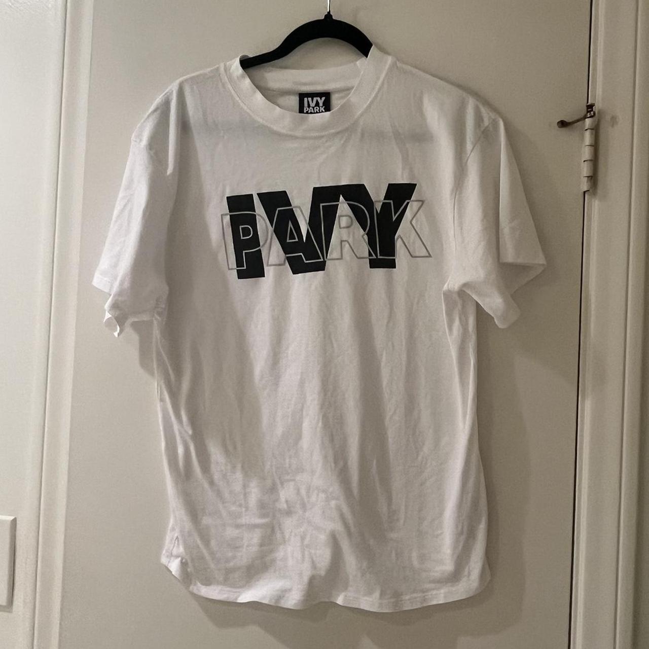 Ivy Park Men's White and Black T-shirt | Depop