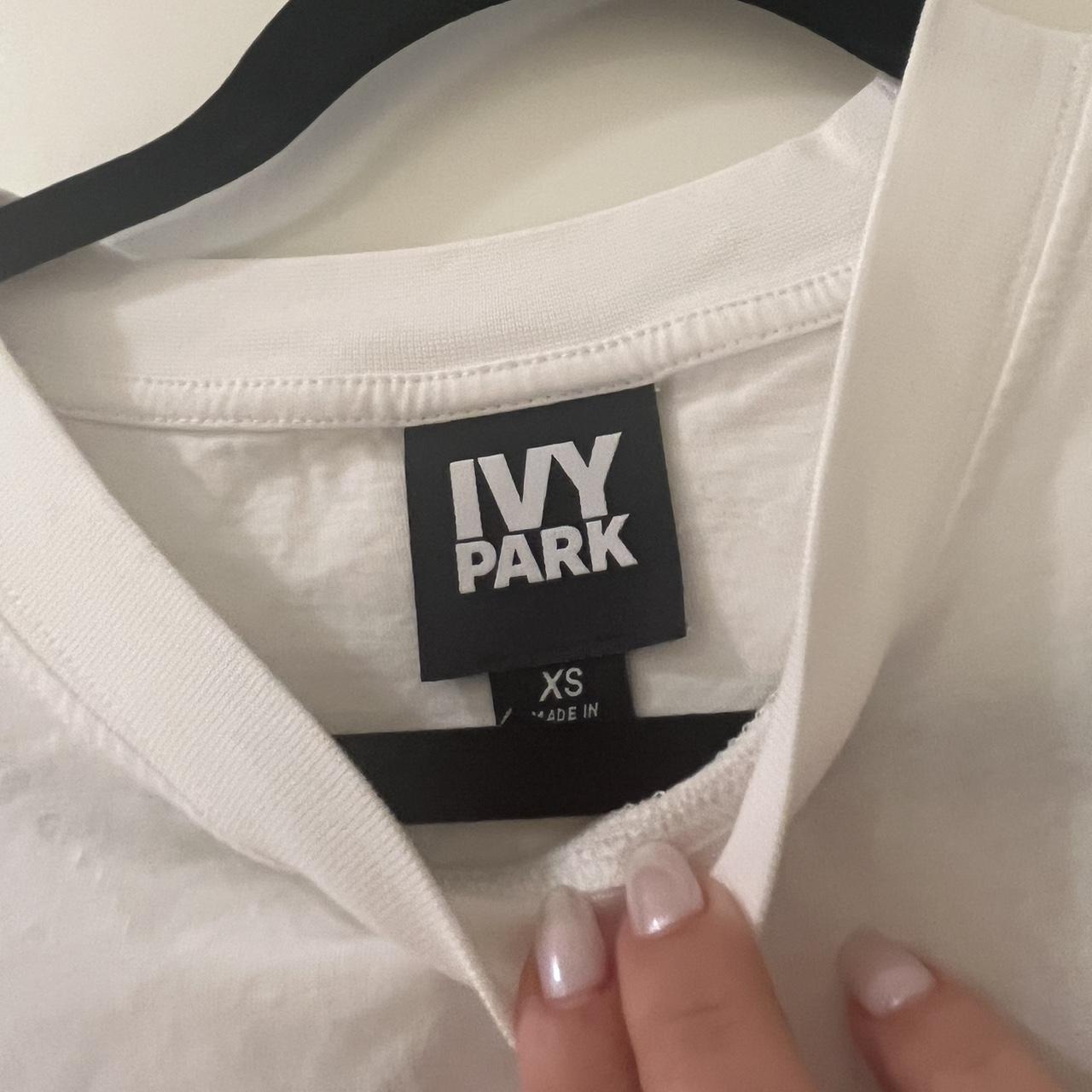 Ivy Park Men's White and Black T-shirt | Depop
