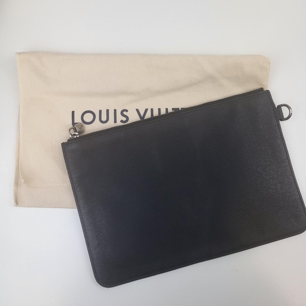 Authentic Louis Vuitton black epi pochette Price to... - Depop