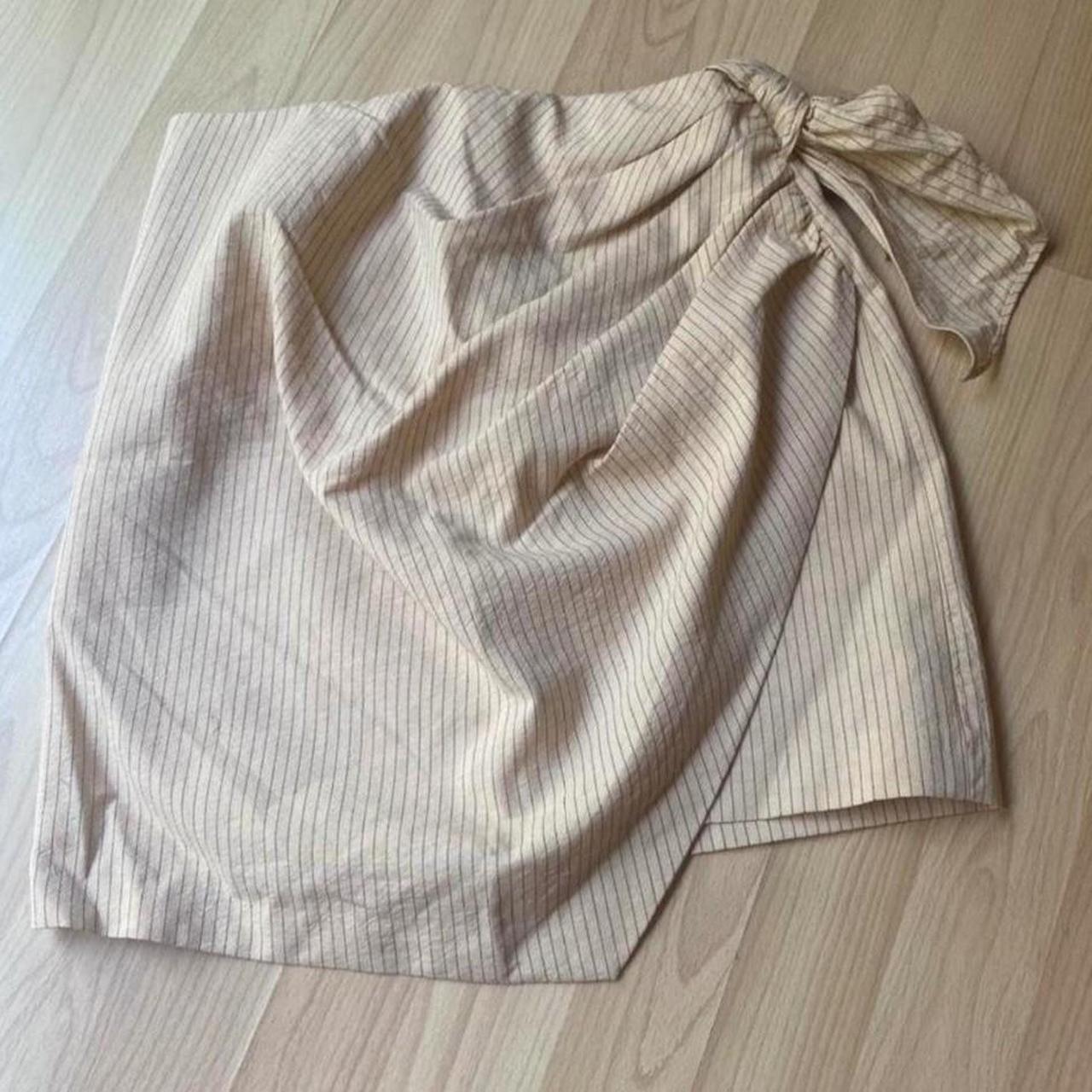 Zara Women's Tan Skirt Depop