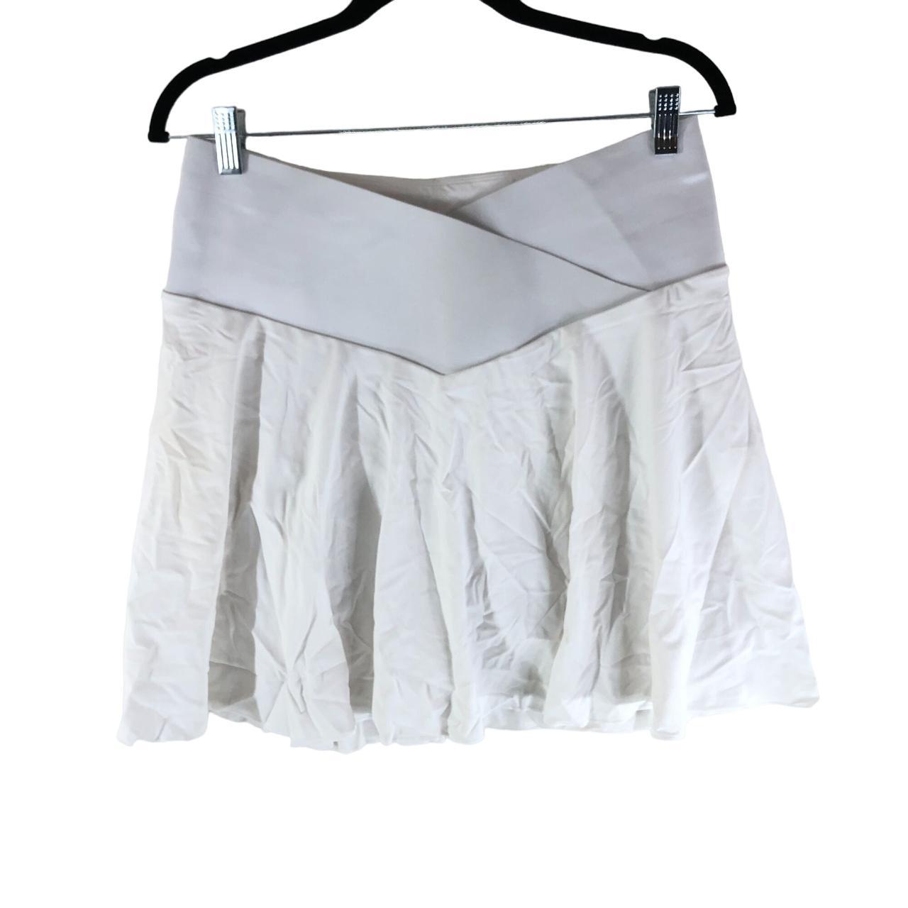 Halara Cloudful Air Mini skirt! NEW WITH TAG, never - Depop