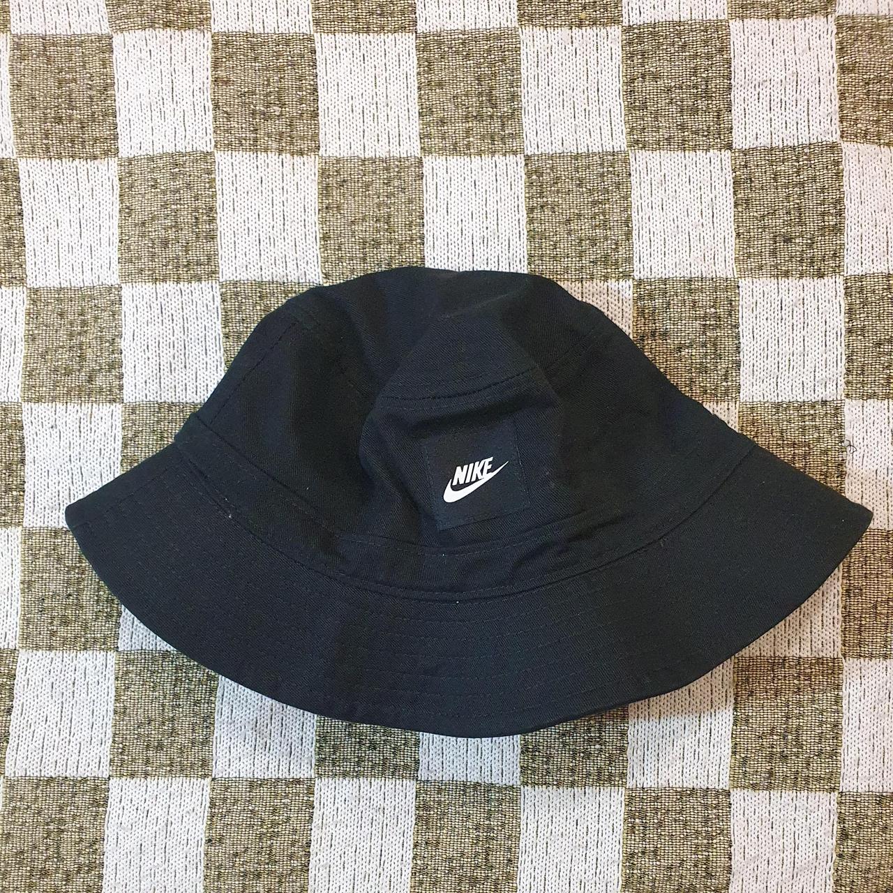 nike black bucket hat mens