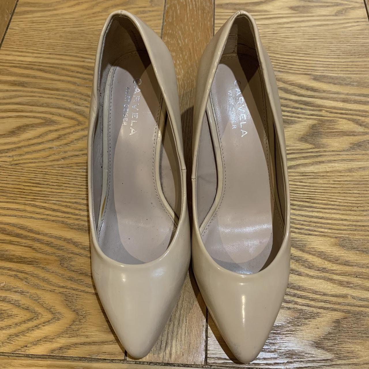 carvela nude heels
