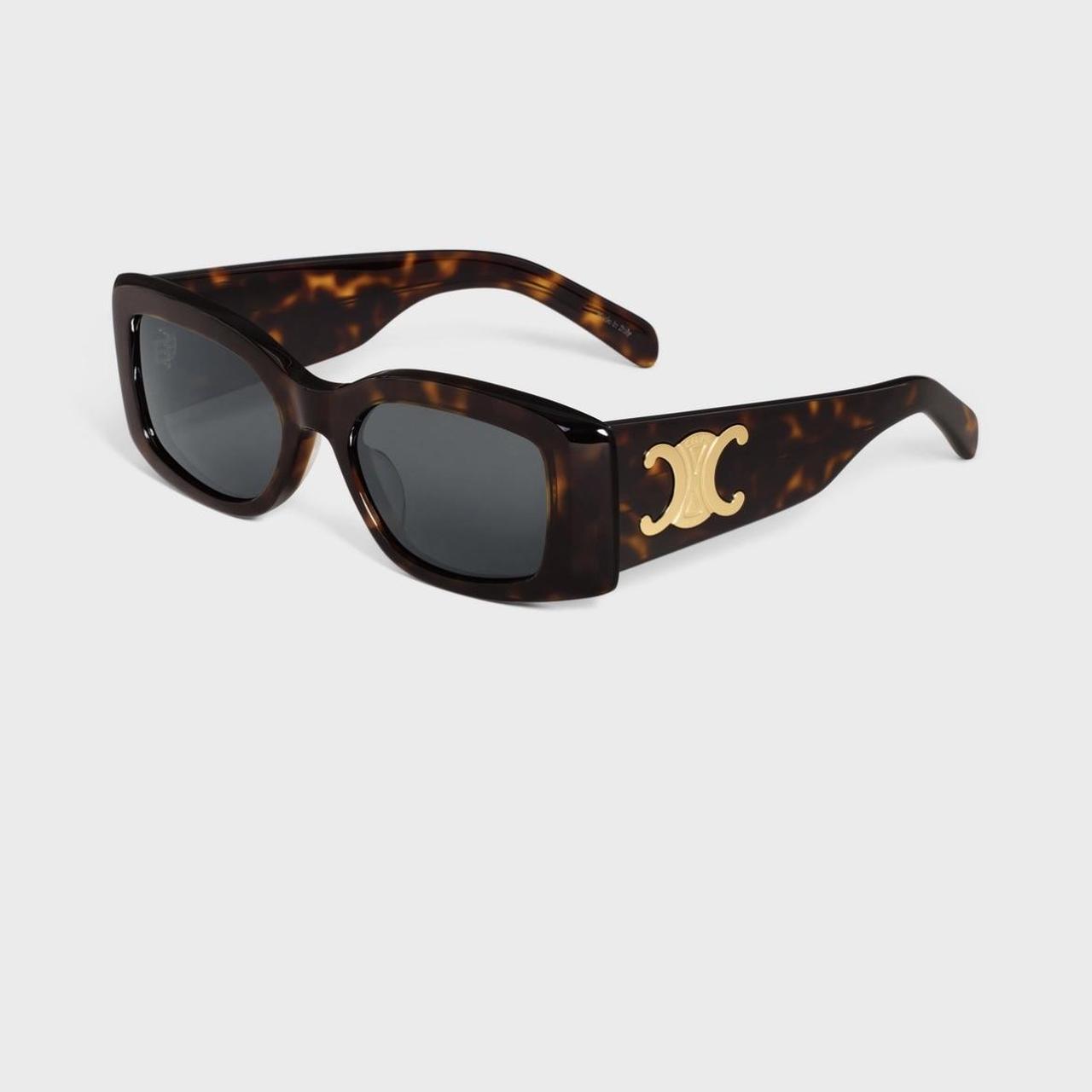 VIP【送料関税込】CELINE TRIOMPHE XL 01 SUNGLASSES Triomphe XL 01 rectanngular sunglasses in black - Celine