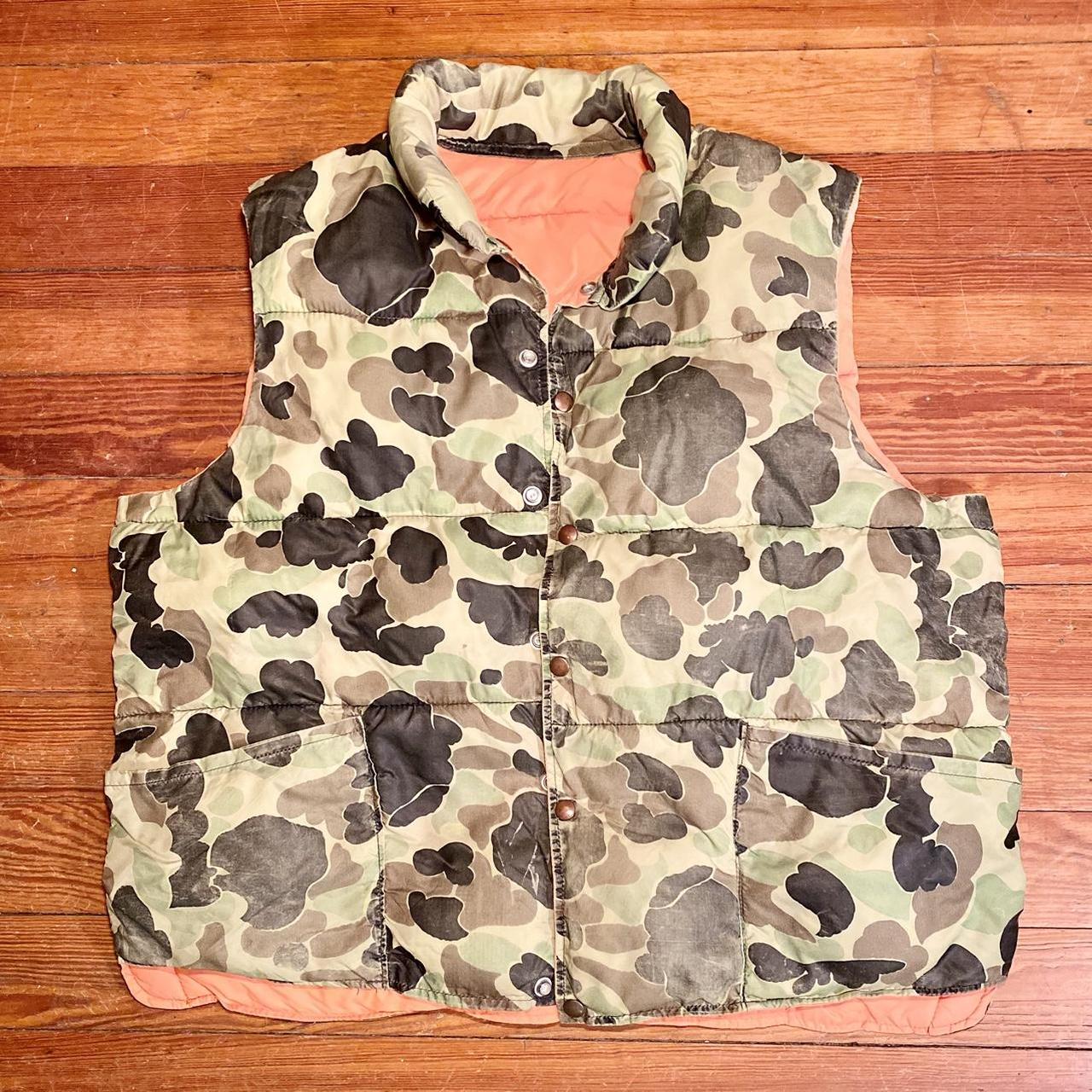 90s Camo Puffer Vest , Awesome reversible puffer...