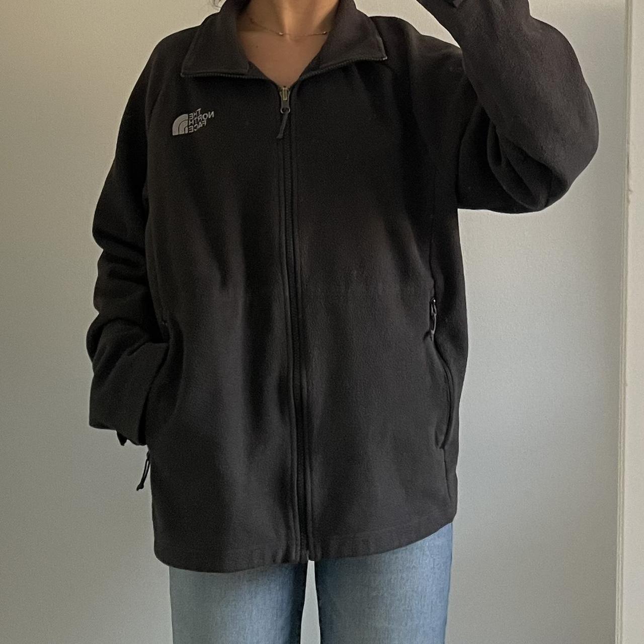 Grey north face fleece, size M shown on 5ft4. In... Depop