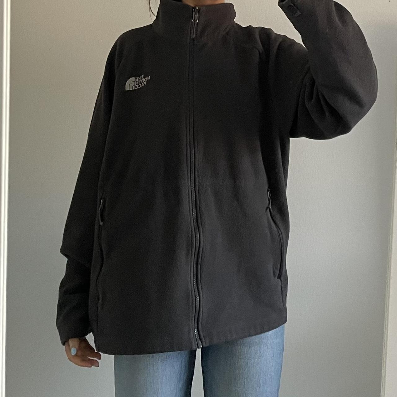Grey north face fleece, size M shown on 5ft4. In... Depop