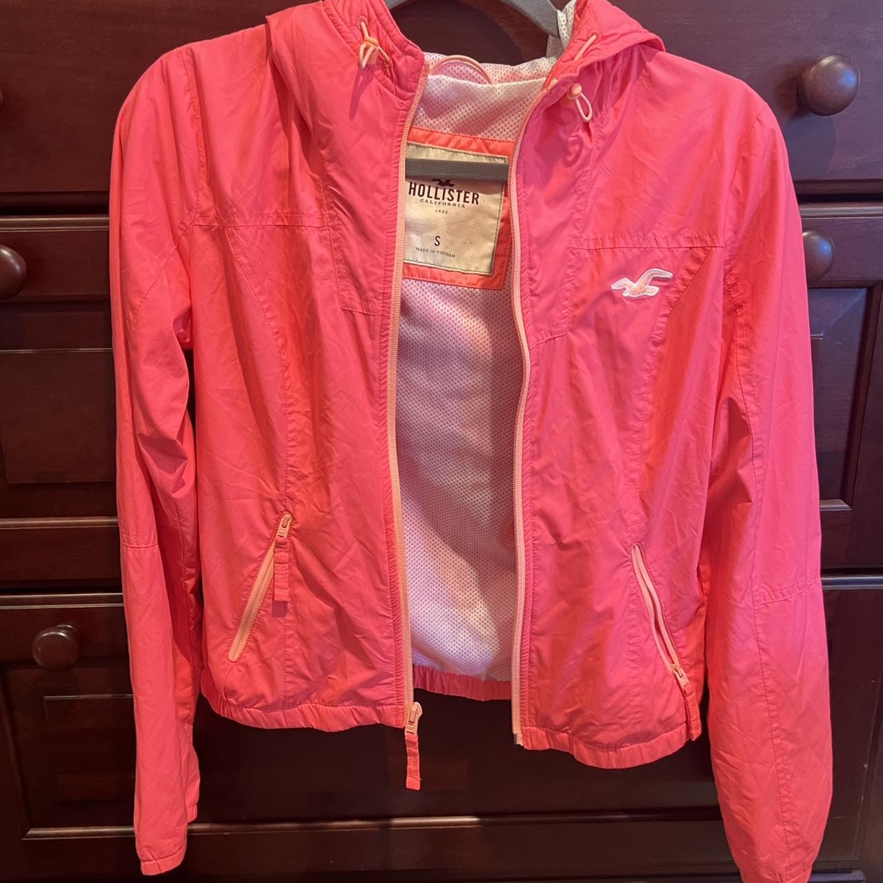 Hollister clearance pink coat