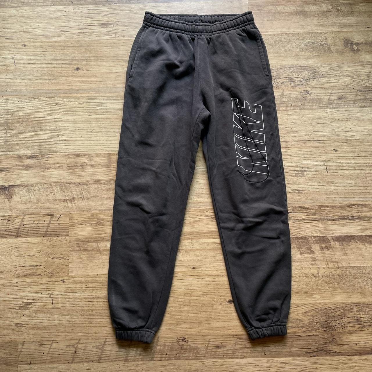mens nike club joggers grey