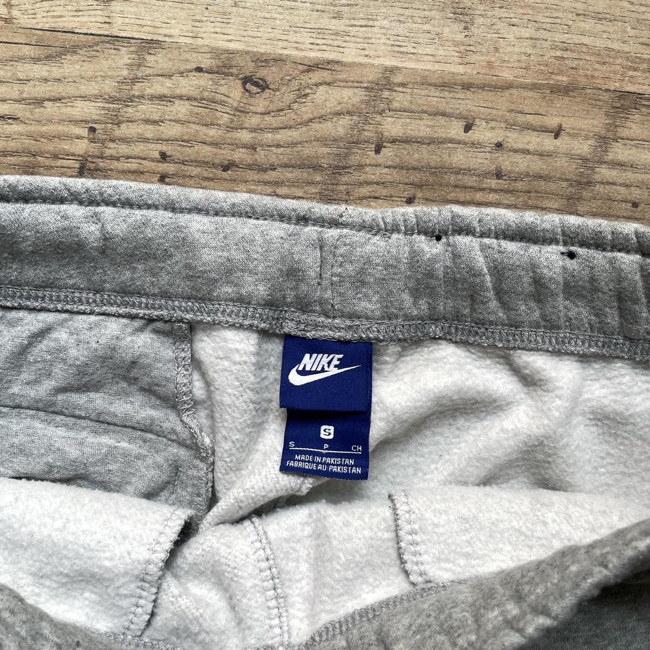 mens nike club joggers grey