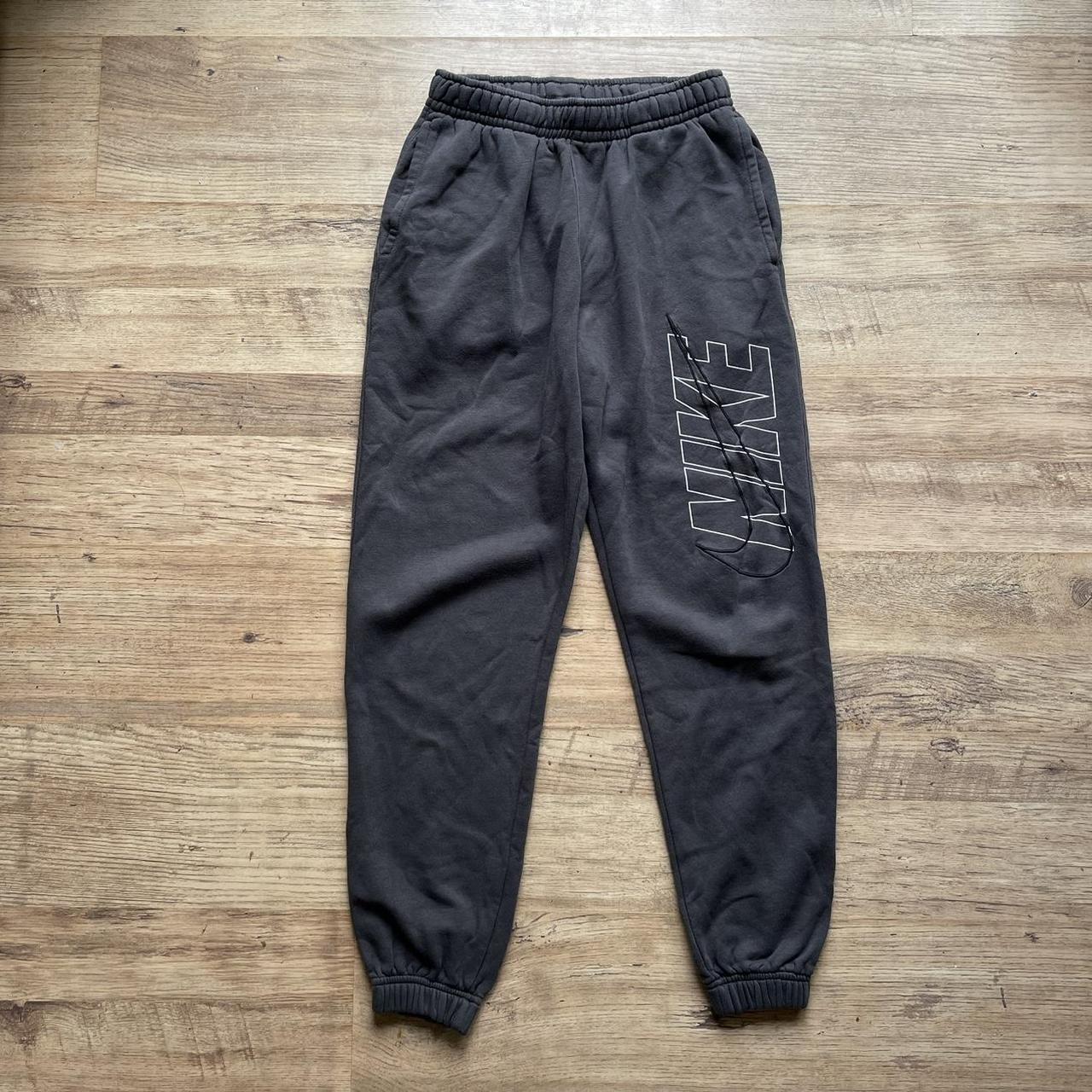 mens nike club joggers grey