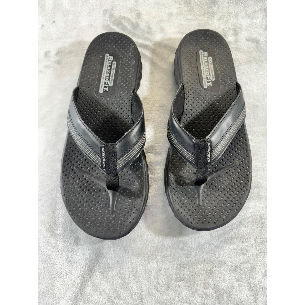 Skechers relaxed shops fit memory foam flip flops