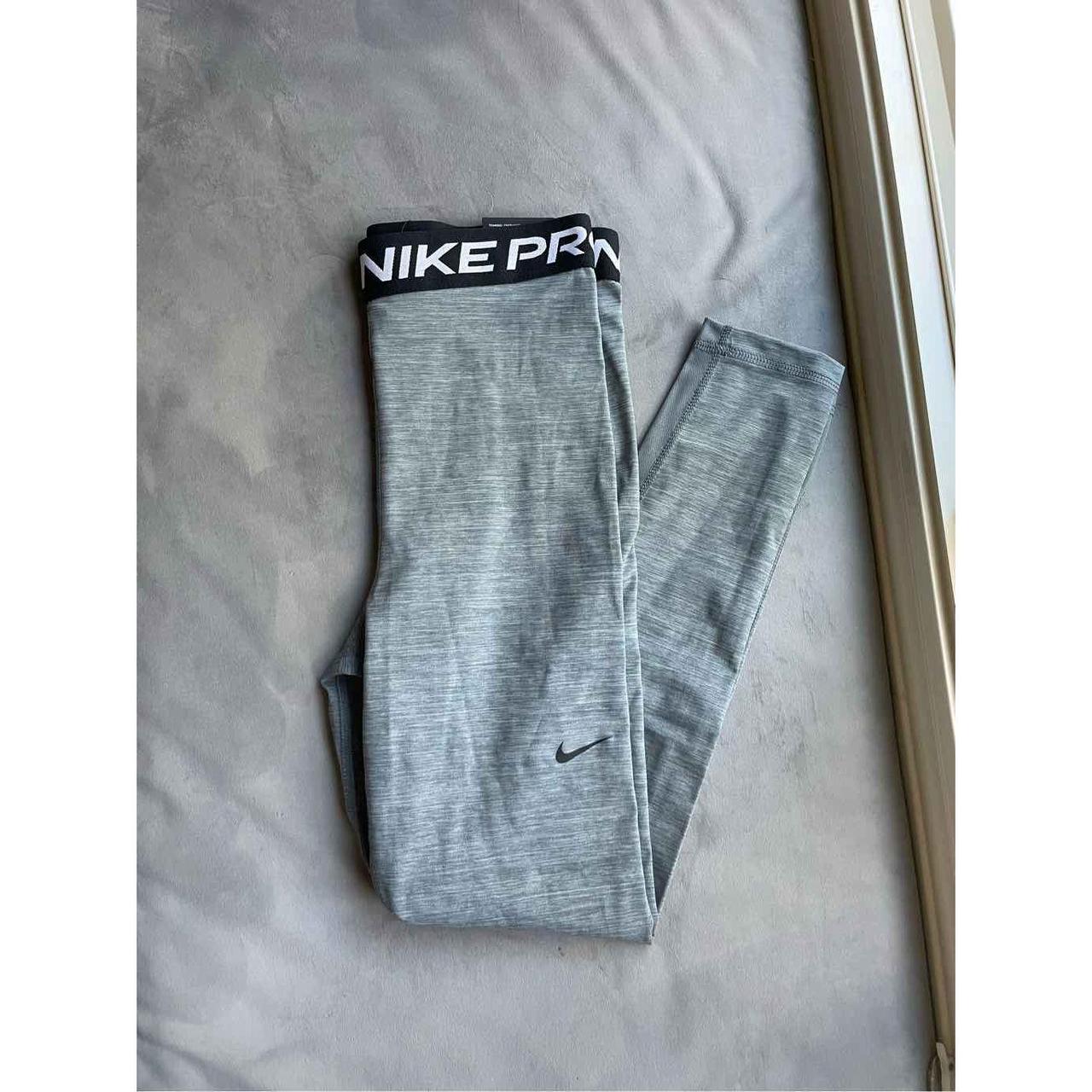 Nike pro leggings!! Size small - Depop