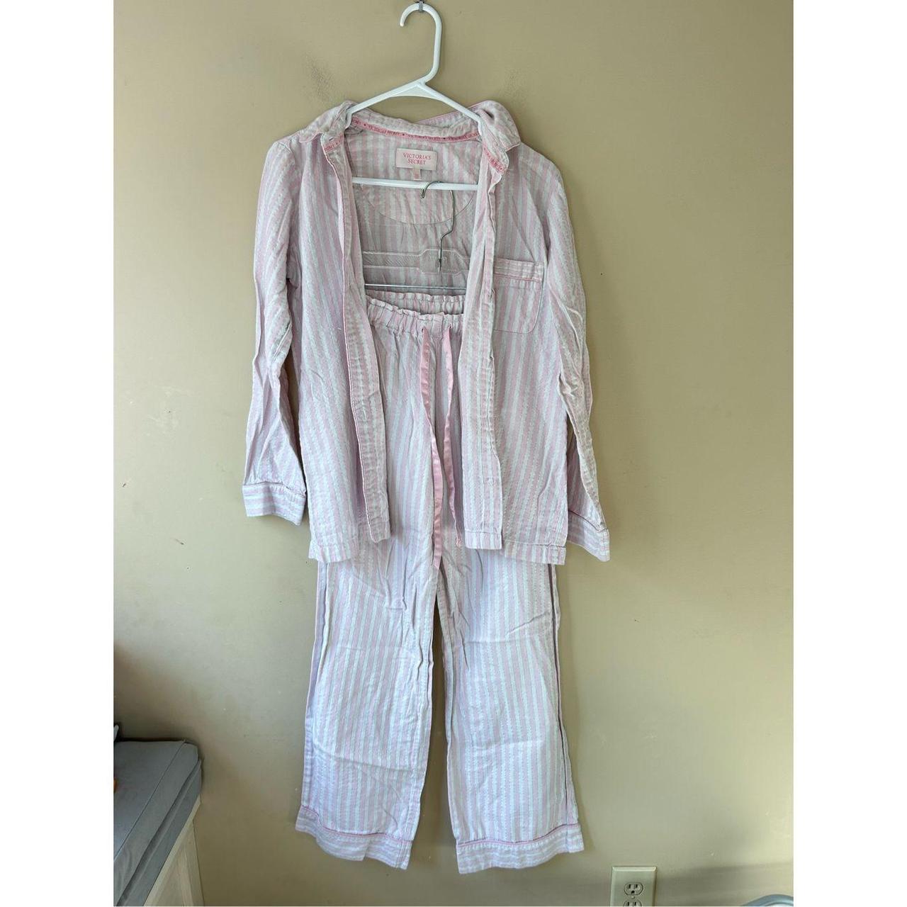 victoria’s secret pajama set size small - Depop