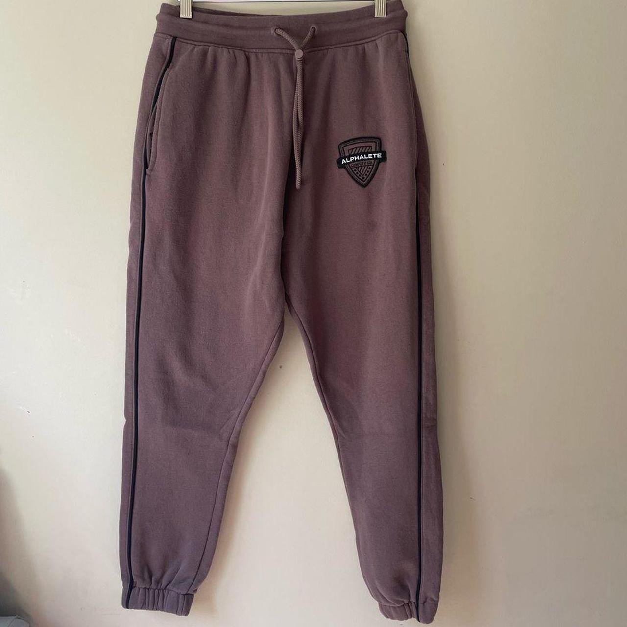 Women's Sweatpants size Small from a boutique. The - Depop