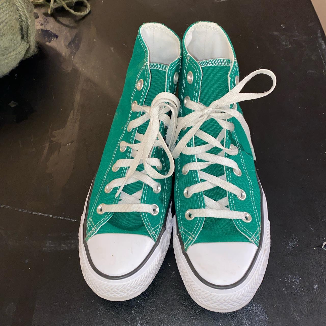 Converse Women's Green and White Trainers | Depop