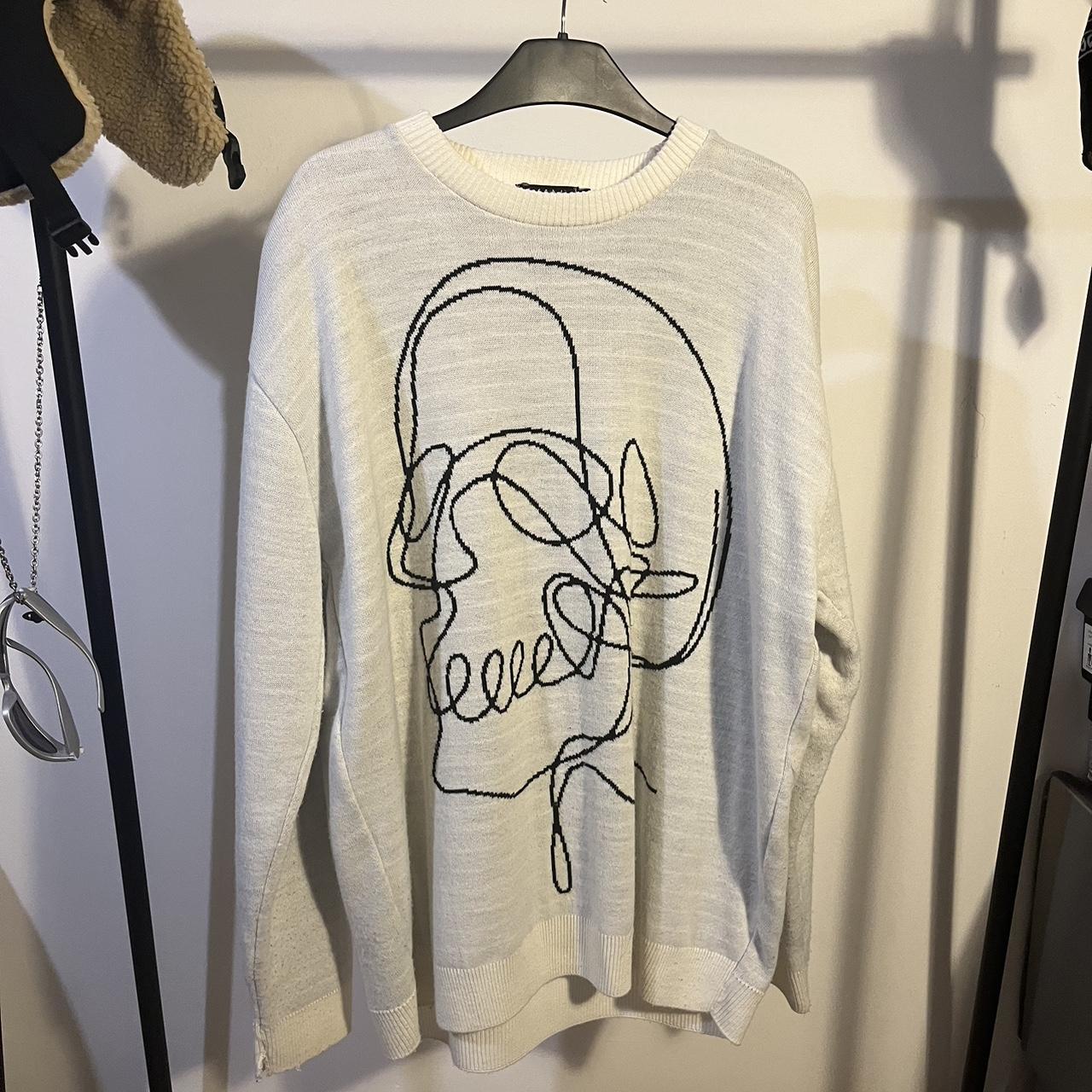 Boohoo Men's White and Black Jumper | Depop