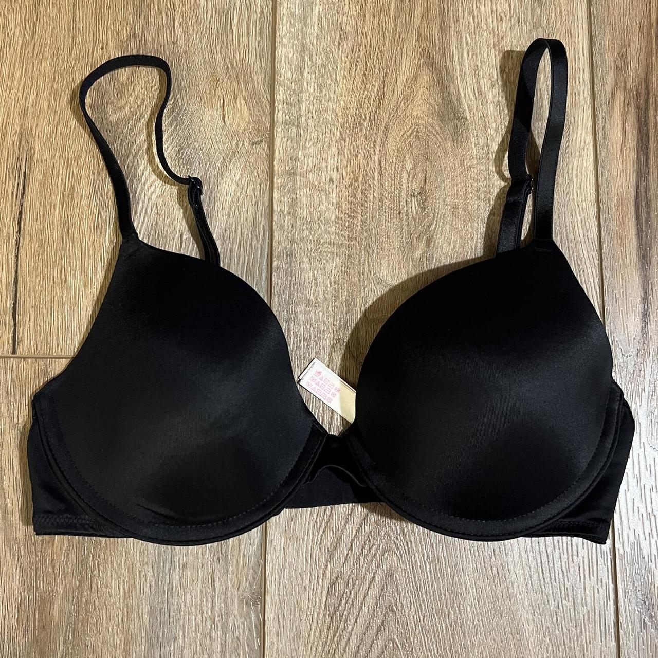 Victoria's Secret Women's Bra | Depop