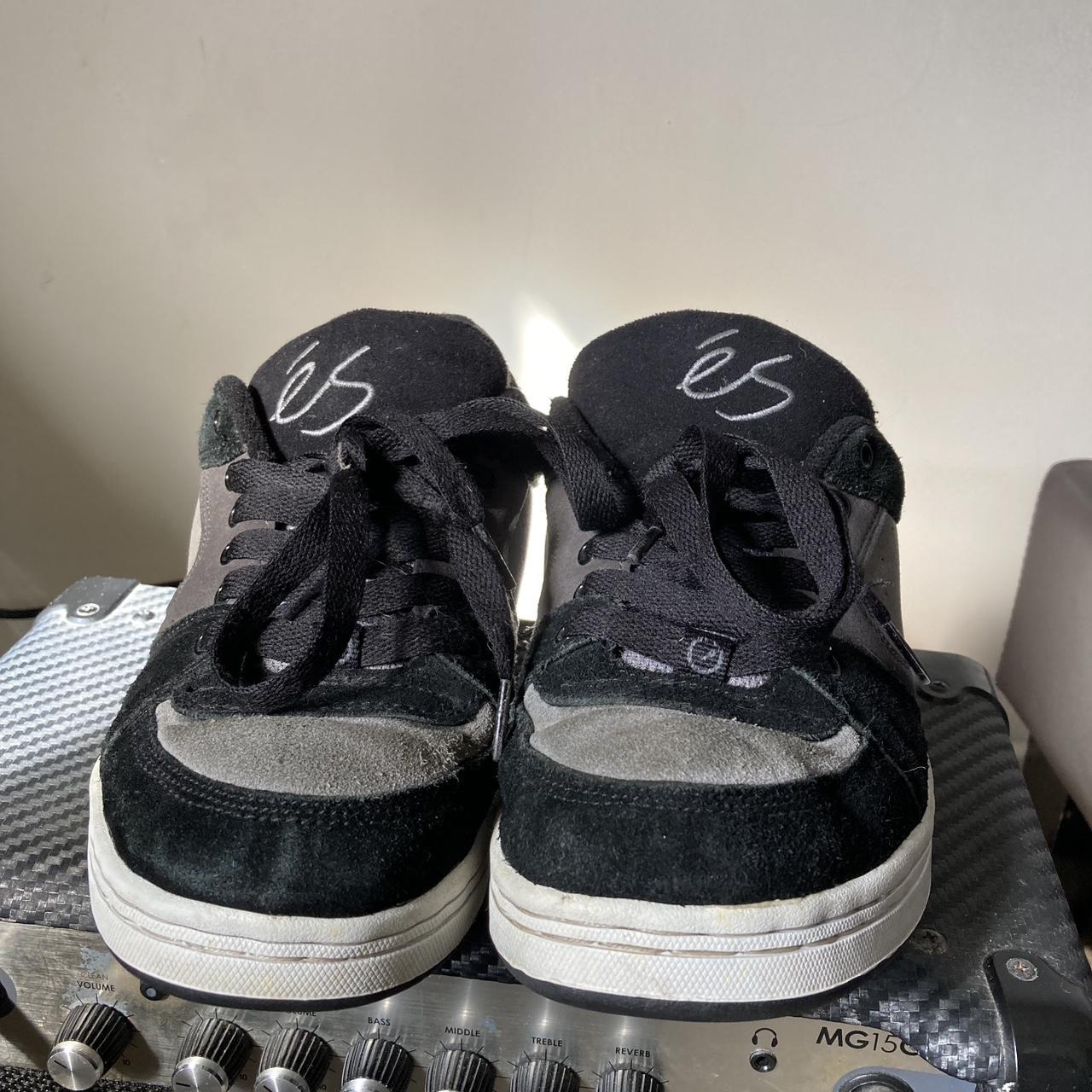 éS eS accel OG skate shoes Black and grey Worn for... - Depop