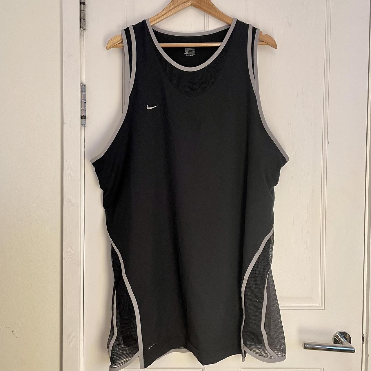 mens black nike vest