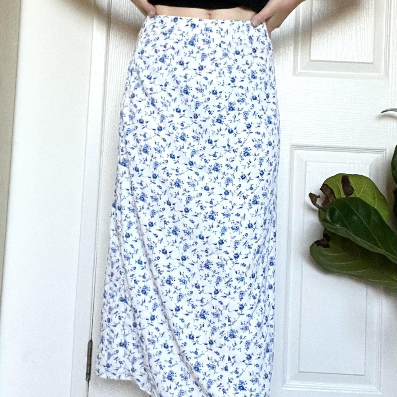 Forever21 white and blue floral midi skirt , New..., image size:1280x1280