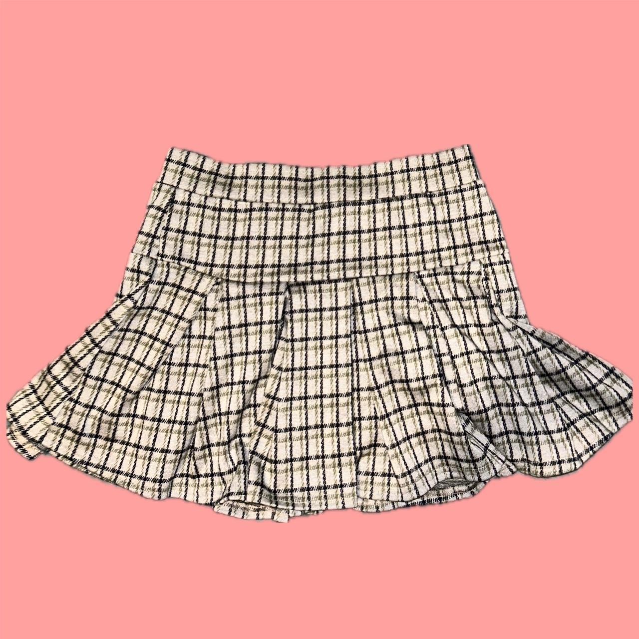 american eagle green plaid skirt with shorts